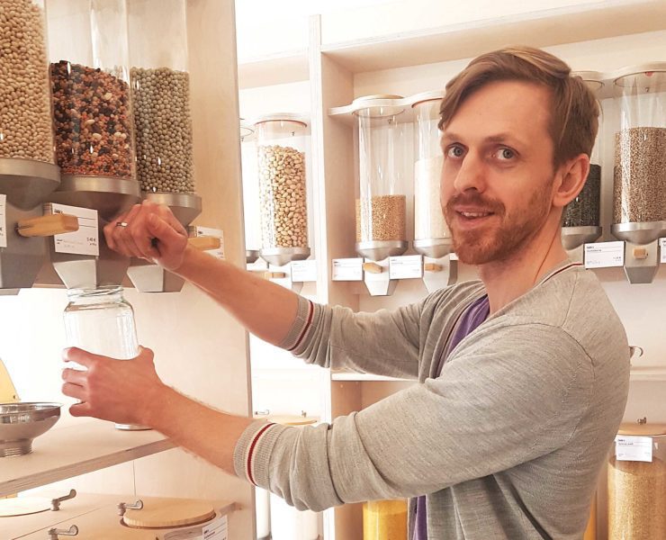 Eduard Justus in seinem verpackungsfreien Laden in der Schwetzingerstadt.