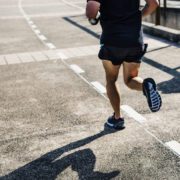 Joggen ist für viele der perfekte Ausgleich nach einem langen Arbeitstag.