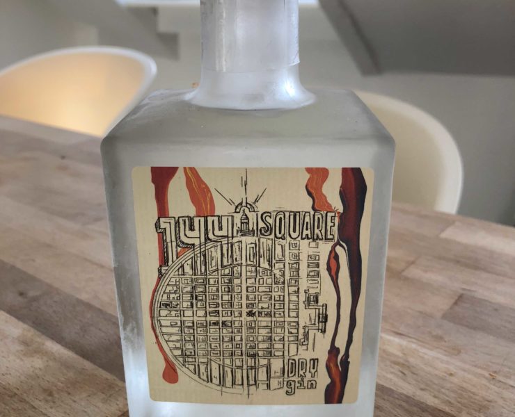 144 Square Gin - gewidmet der Quadratestadt - von Upstairs Gin.