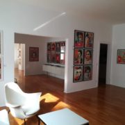 Die Galerie Kasten. Hier mit Werken von Shepard Fairey.