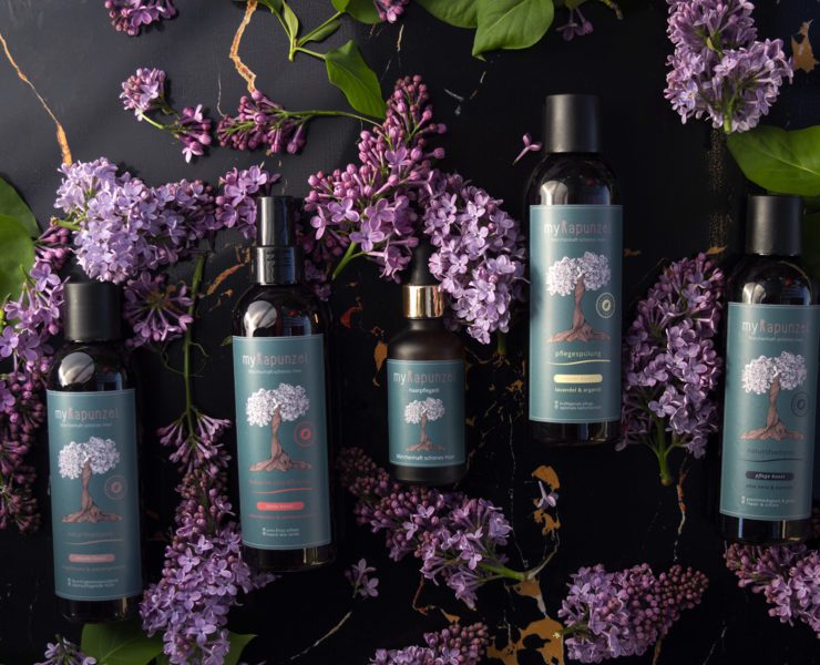 Shampoo, Conditioner, Haarpflegeöl und weitere Beautyprodukte umfassen das Angebot von myRapunzel.