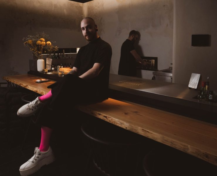 Betreiber Felix Wenzel in seiner Ihro Bar.