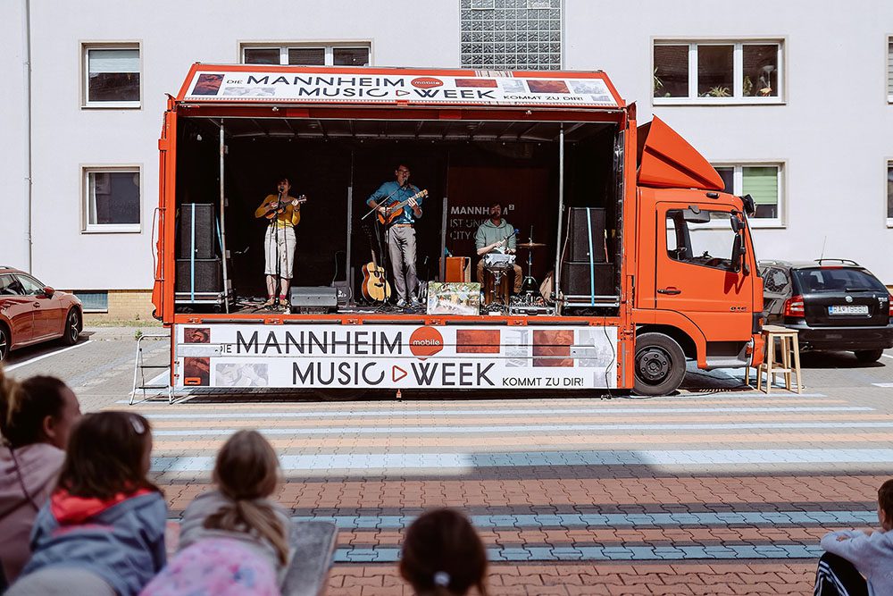 Unterstützung bekommen Larifari immer wieder von befreundeten Musikern. © Stadtmarketing Mannheim GmbH | Sebastian Weindel