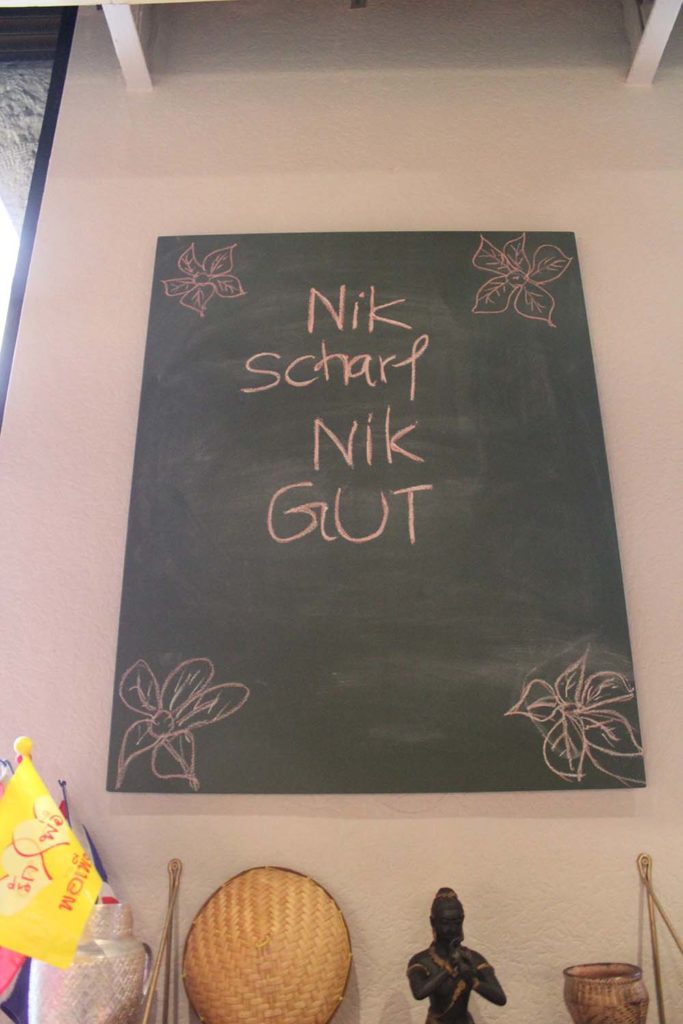 Nik scharf, nik gut. Die Inhaber haben Humor. © Julia Wadle