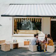 Werkstatt inklusive Café und Workshopraum: „WERQ“ im Sommer 2020. © Sarina Kullmann