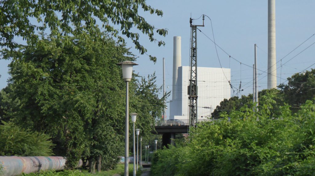 Das Großkraftwerk vom Brückeswasen aus gesehen. © Thorsten Langscheid