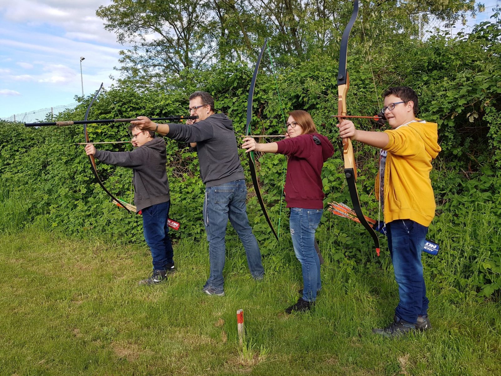 Kraft ist beim Bogenschießen wichtig, um die Sehne richtig spannen zu können. © Till Börner