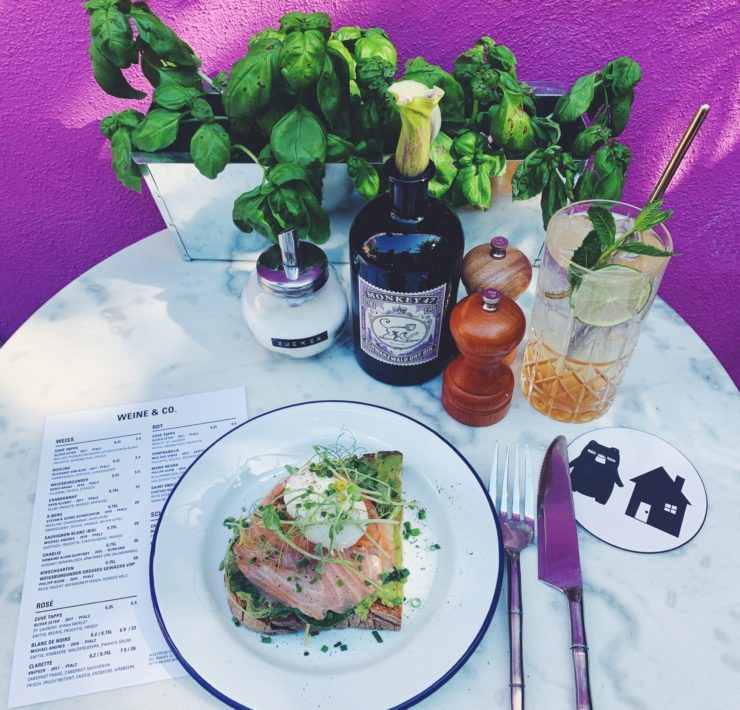 Kleine Snacks und ausgewählte Weine dürfen auch nicht fehlen. © Mie House