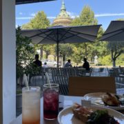 Die Aussicht auf den Wasserturm genießen. © Vanessa Müller