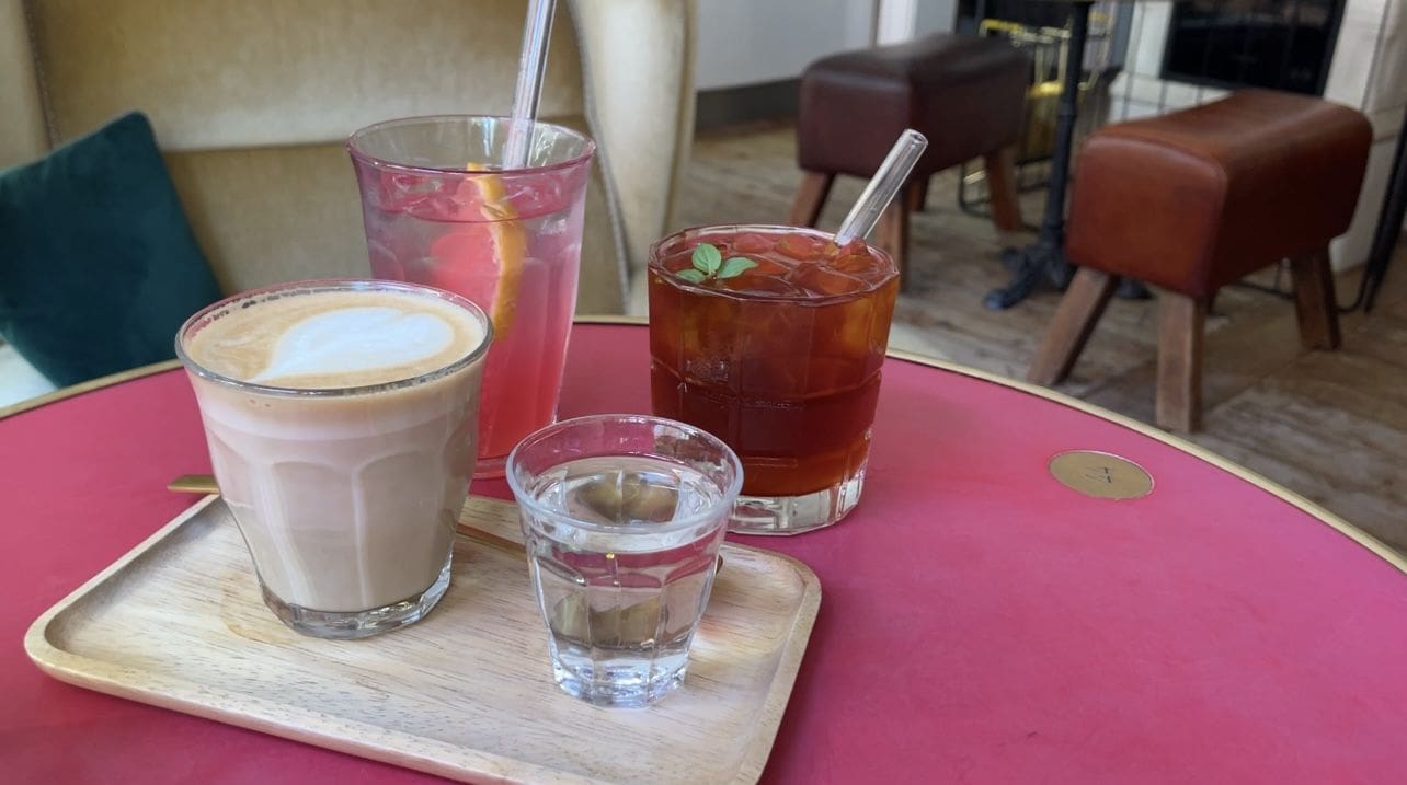 Grapefruitlimonade, Cold Brew Tonic und Cappucino.