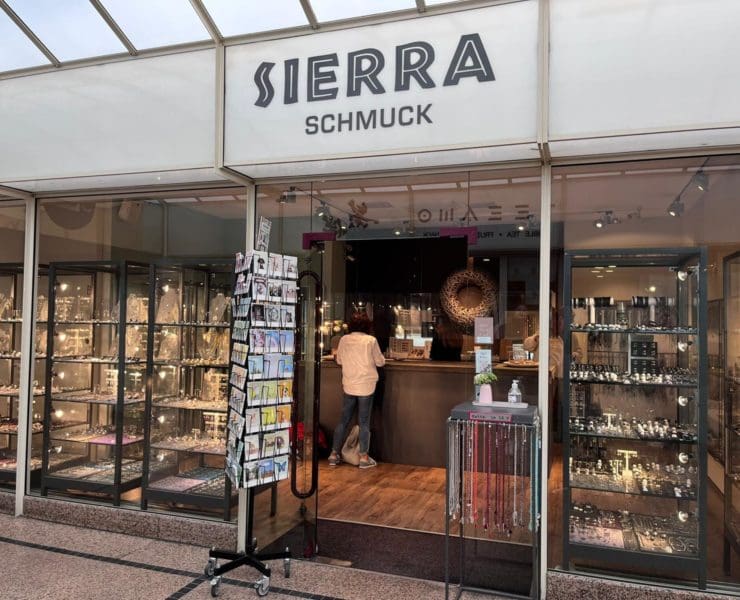 Etwas versteckt in der Heinrich-Vetter-Passage: Der Schmuckladen Sierra. © Alexa Ciobanu