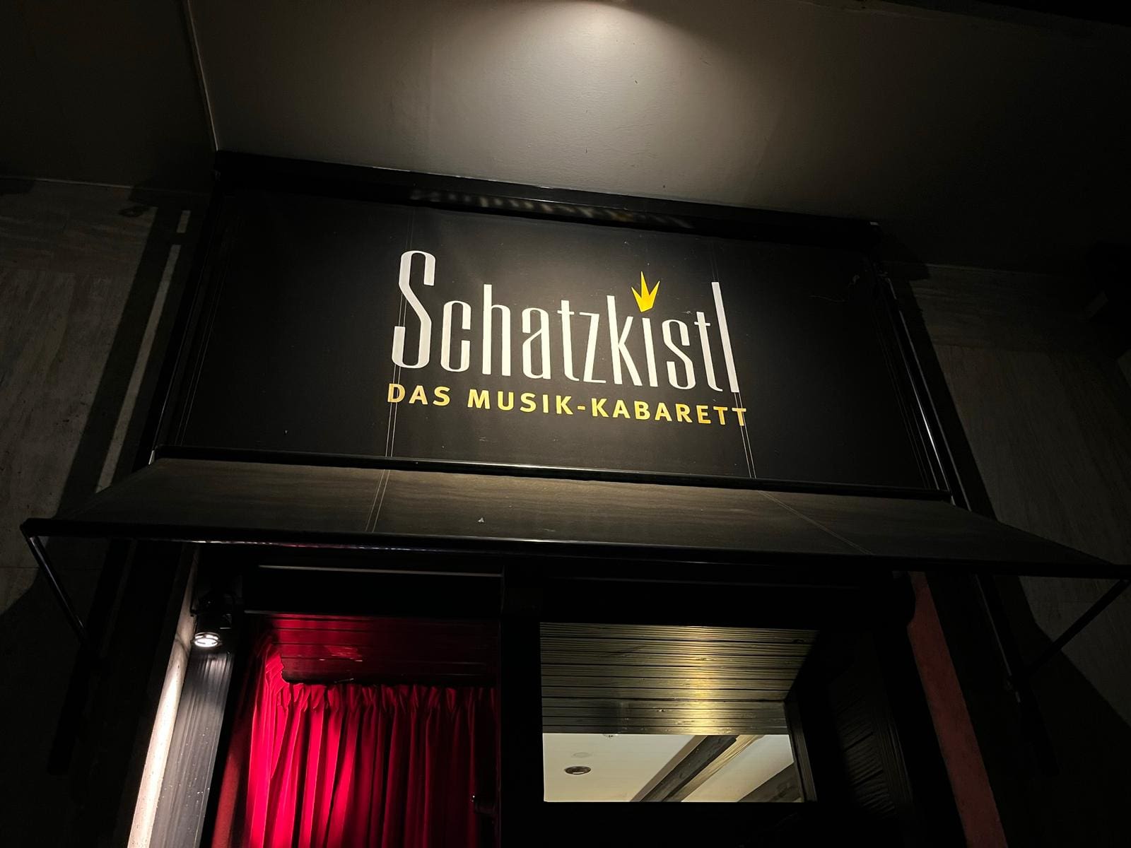 Herzlich Willkommen im Schatzkistl - Theater, Kabarett und Club. © Lea Willer