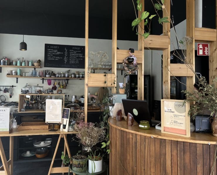Die Klokke in der Neckerstadt bietet ein Café mit Wohnzimmerflair. © Milena Hartmann