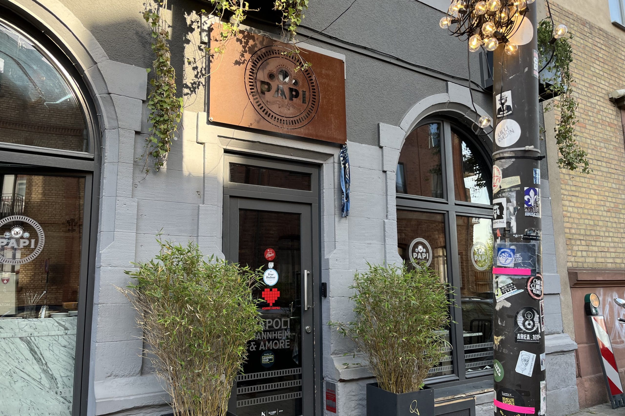 Pizzeria Papi - Eintauchen in den Geschmack von Neapel