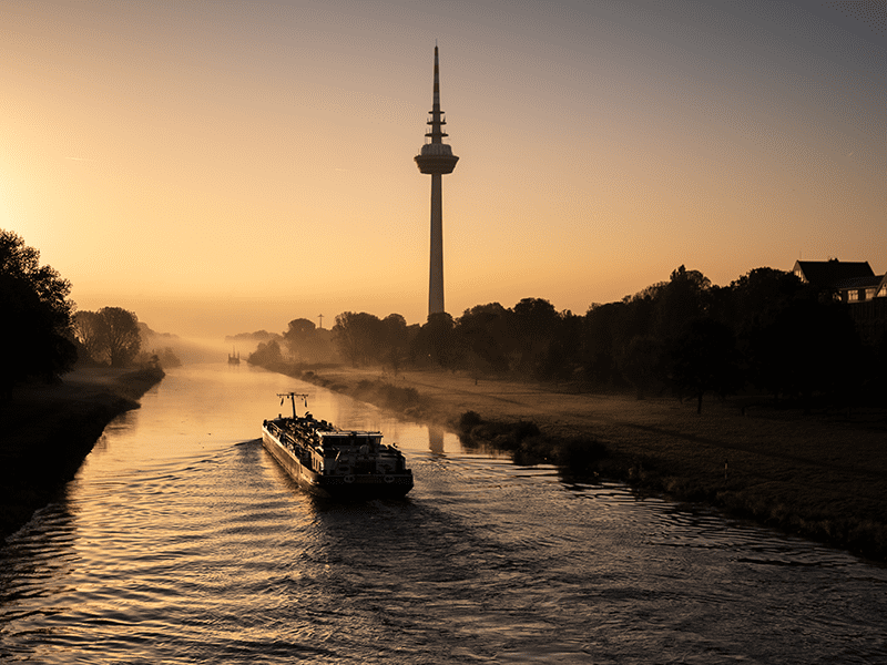 Ein bekanntes Motiv: Der Fernmeldeturm bei Sonnenaufgang. © Michael Brand