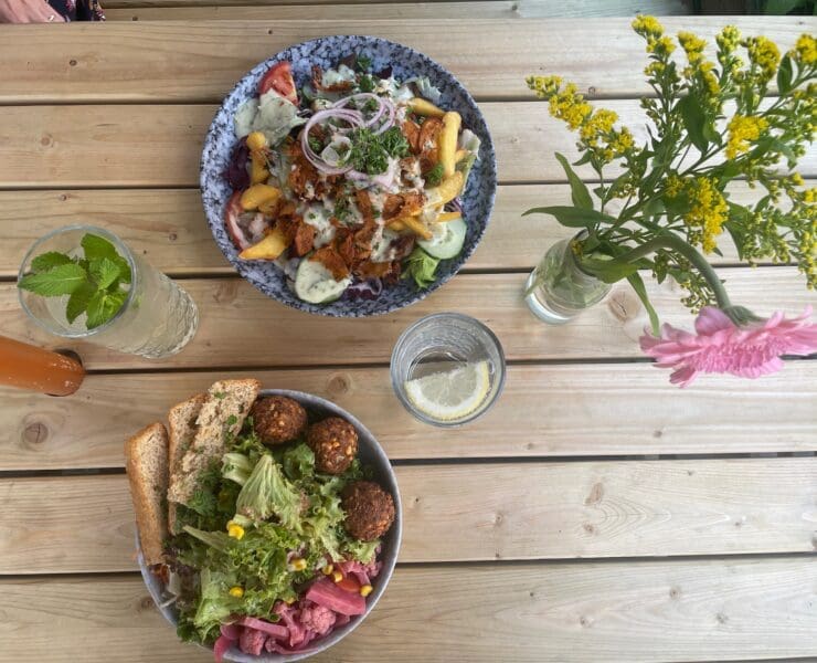 Seit 10 Jahren serviert das Café Rost vegan-vegetarische Gerichte. © Jana Hartmann