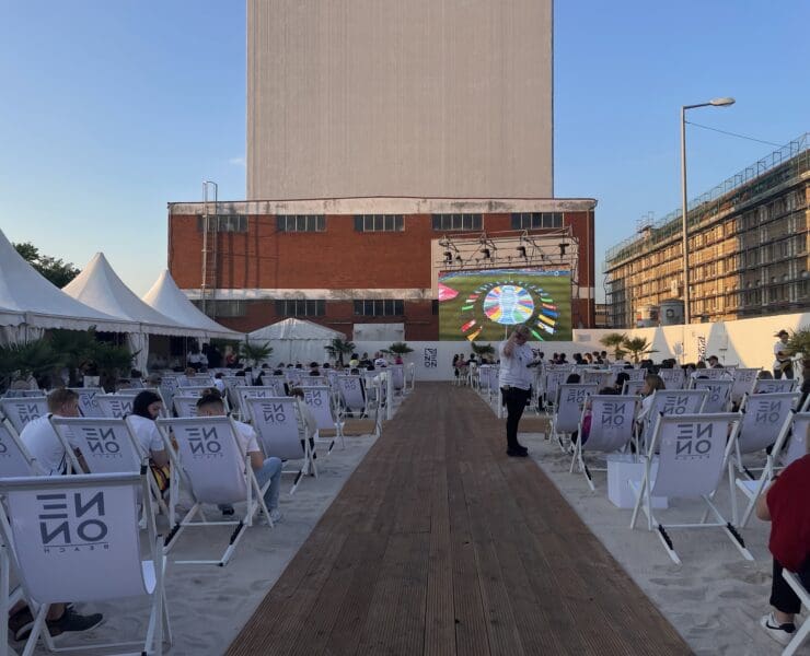 Strandfeeling in der Stadt bei der Neon Beach Bar in Mannheim. © Jana Hartmann